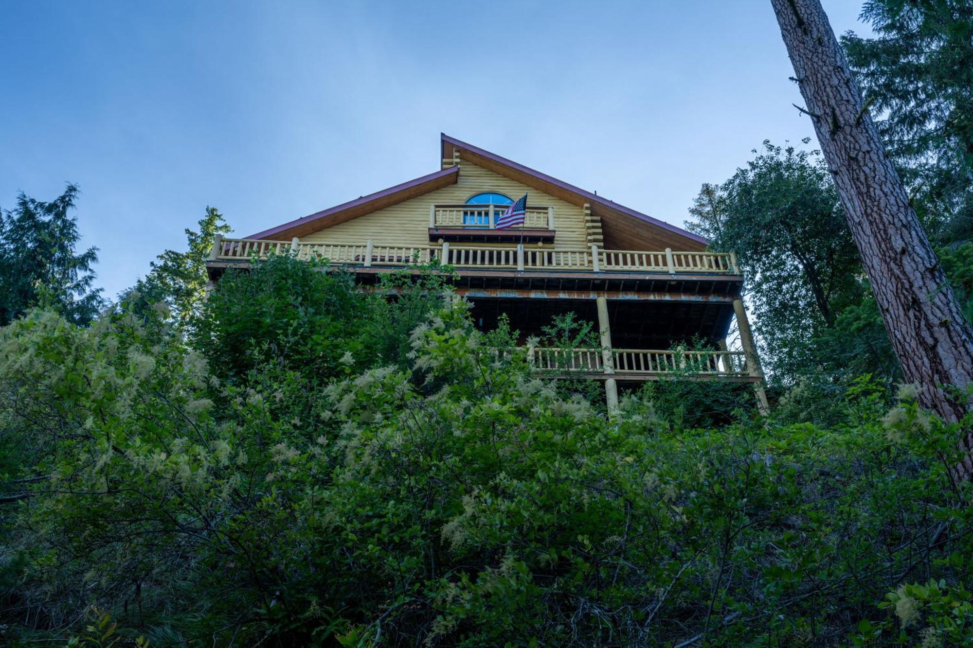 Log Cabin With Private Hot Tub On Wenatchee River! Leavenworth Exterior photo