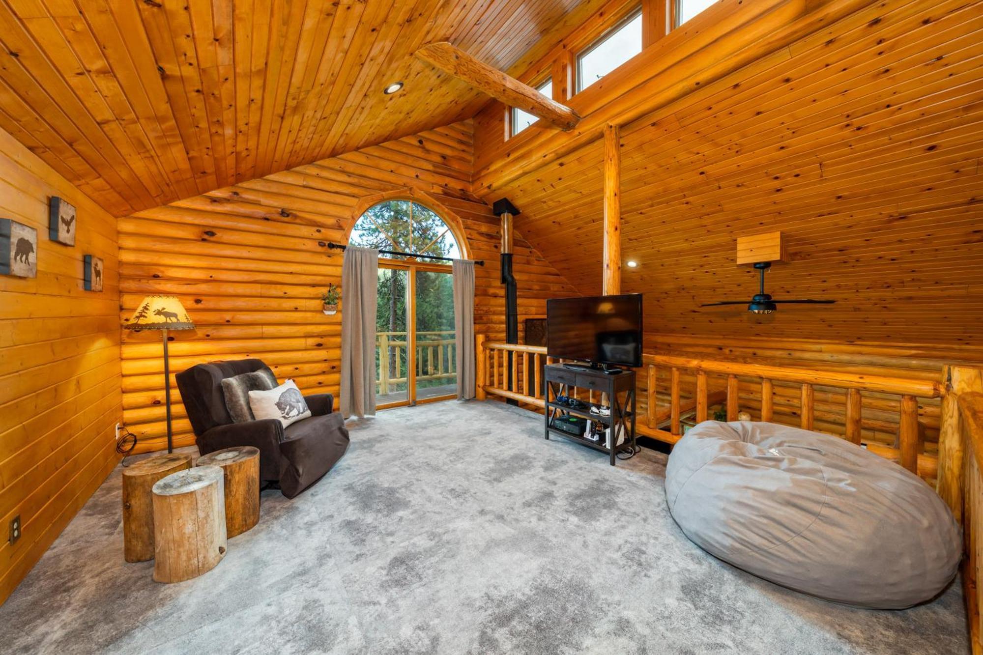 Log Cabin With Private Hot Tub On Wenatchee River! Leavenworth Exterior photo